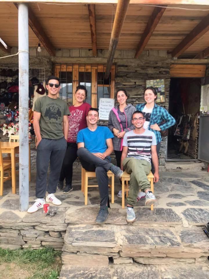 Tishe Hostel Omalo Kültér fotó